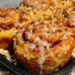 cinnamon roll baked oatmeal - featured image