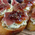 honey ricotta crostini - featured image